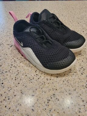 ​Nike Air Max Motion 2 Toddler Shoes Pink Black White - Size 7C